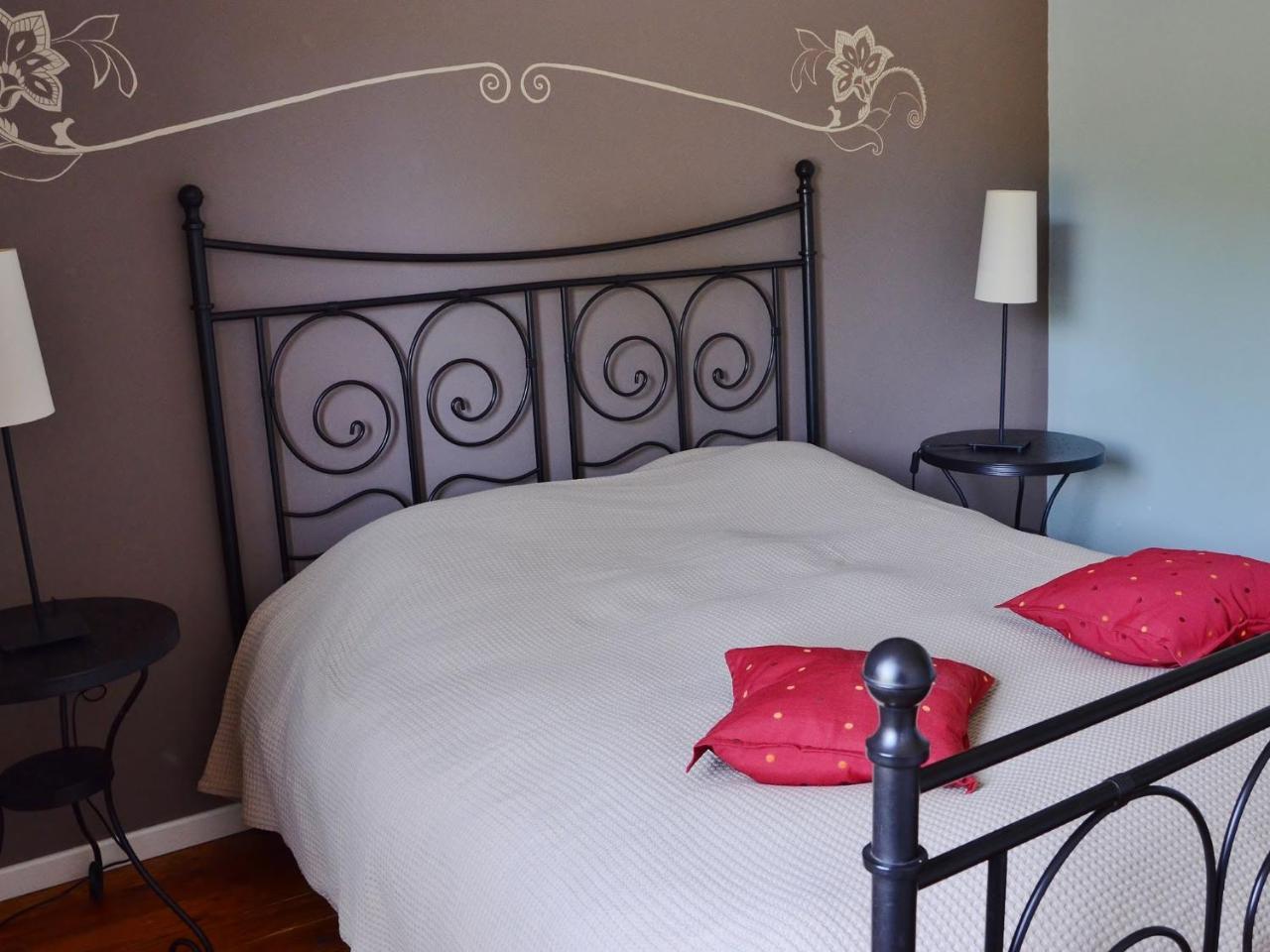 Gorgeous Holiday Home In Stoumont With Garden Bagian luar foto