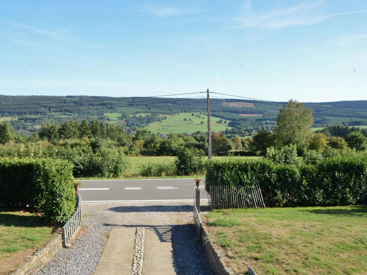 Gorgeous Holiday Home In Stoumont With Garden Bagian luar foto