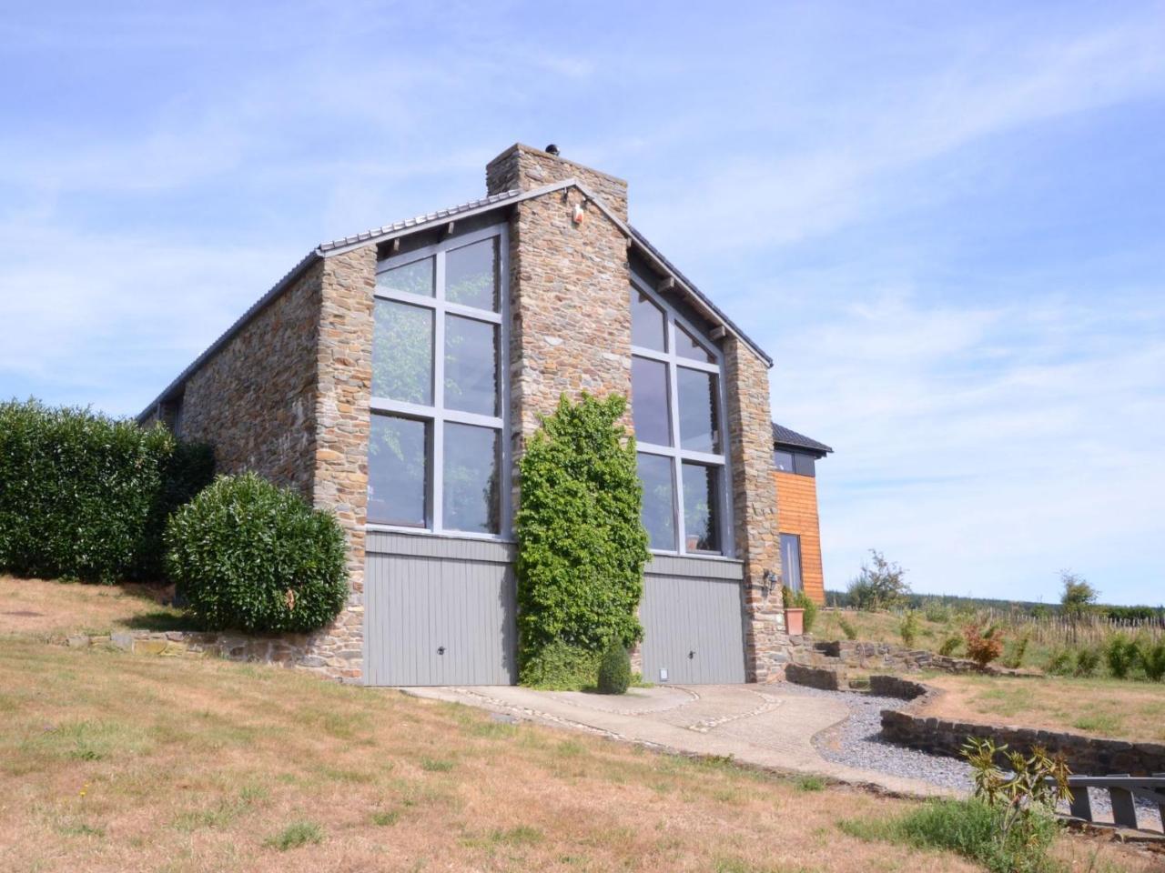Gorgeous Holiday Home In Stoumont With Garden Bagian luar foto
